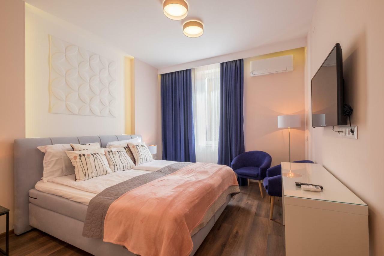Cozy 3-Bedroom With Stylish Comfort And Chic Decor Sofía Exterior foto