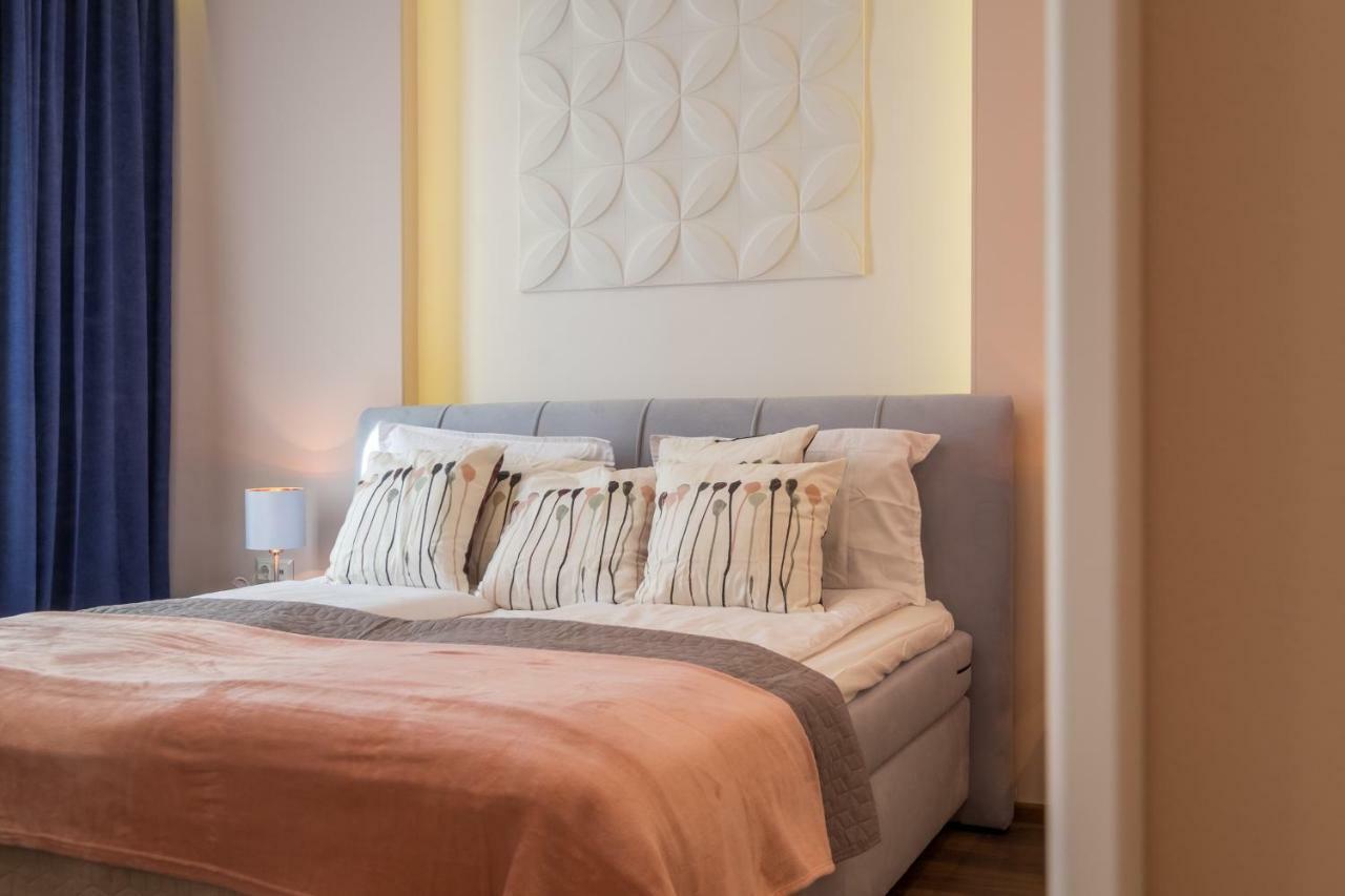 Cozy 3-Bedroom With Stylish Comfort And Chic Decor Sofía Exterior foto